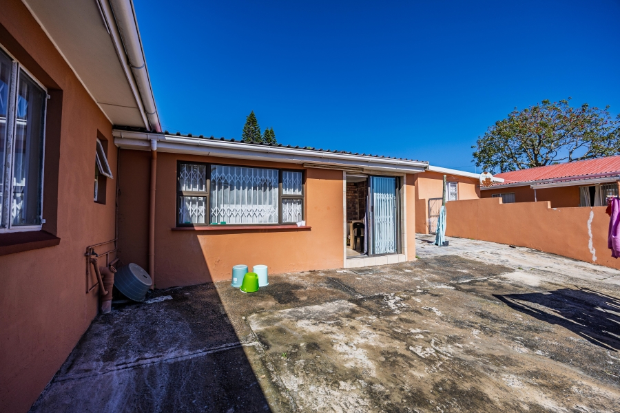 10 Bedroom Property for Sale in Greenfields Eastern Cape